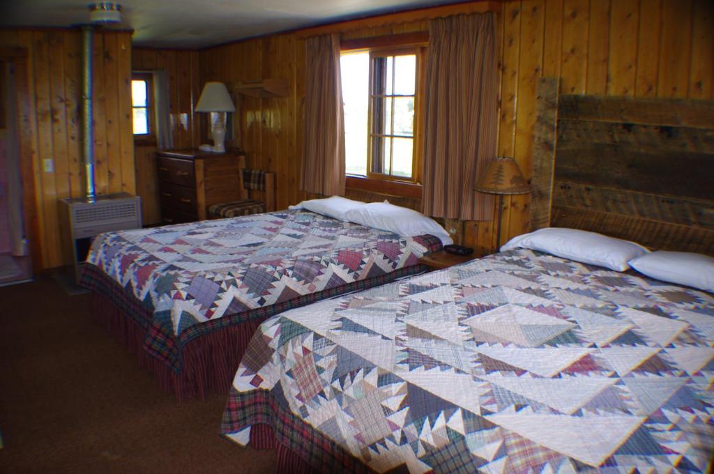 Parade Rest Ranch West Yellowstone Phòng bức ảnh